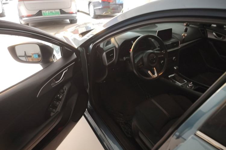 Used Mazda 3 Axela 2017 Sedan 1.5L Automatic Luxury Model Emission Standard China V Driver Seat