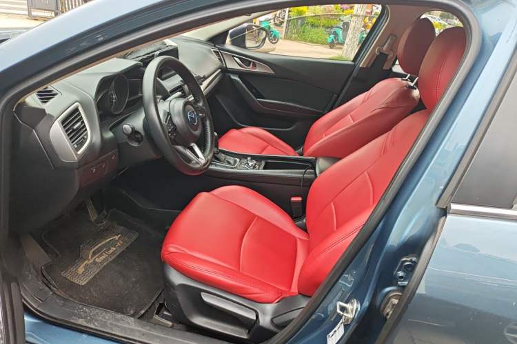 Used Mazda 3 Axela 2017 Sedan 1.5L Automatic Luxury Model Emission Standard China V Driver Seat