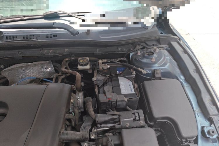Used Mazda 3 Axela 2017 Sedan 1.5L Automatic Luxury Model Emission Standard China V Engine Bay Left