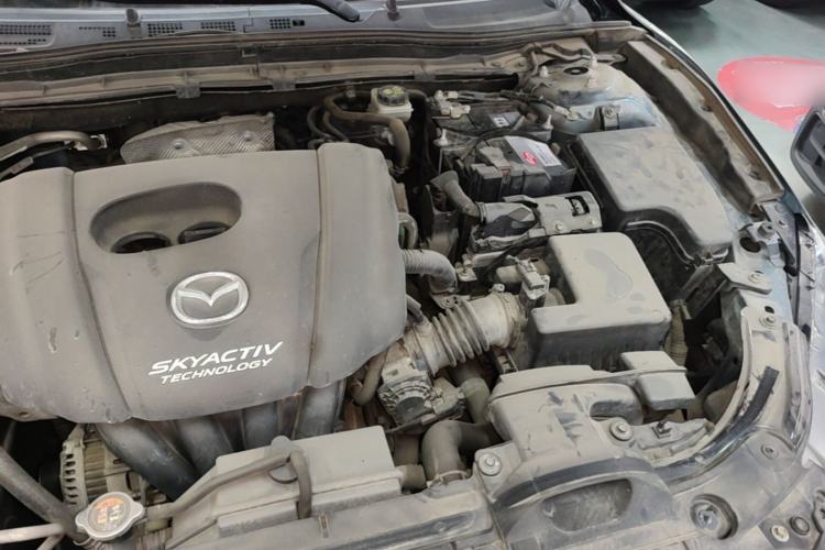 Used Mazda 3 Axela 2017 Sedan 1.5L Automatic Luxury Model Emission Standard China V Engine Bay Left