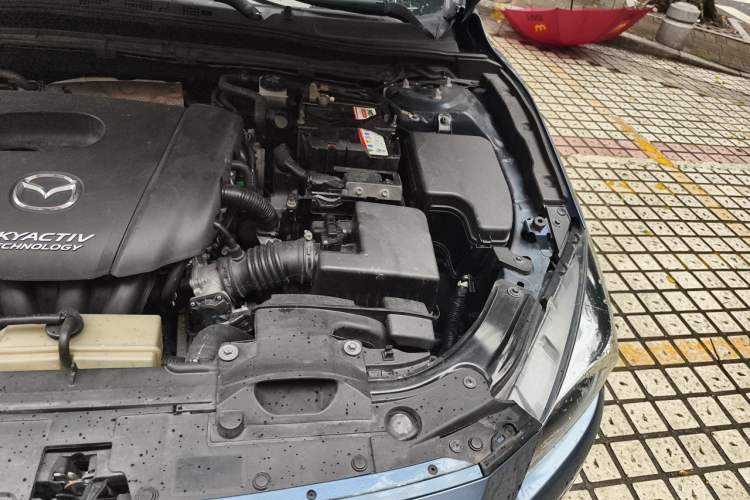 Used Mazda 3 Axela 2017 Sedan 1.5L Automatic Comfort Model China VI Standard Engine Bay Left