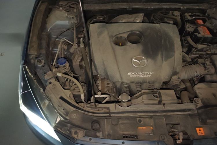 Used Mazda 3 Axela 2017 Sedan 2.0L Automatic Flagship Model China V Standard Engine Bay Right