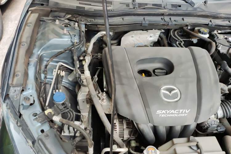 Used Mazda 3 Axela 2017 Sedan 1.5L Automatic Prestige Model China V Standard Engine Bay Right