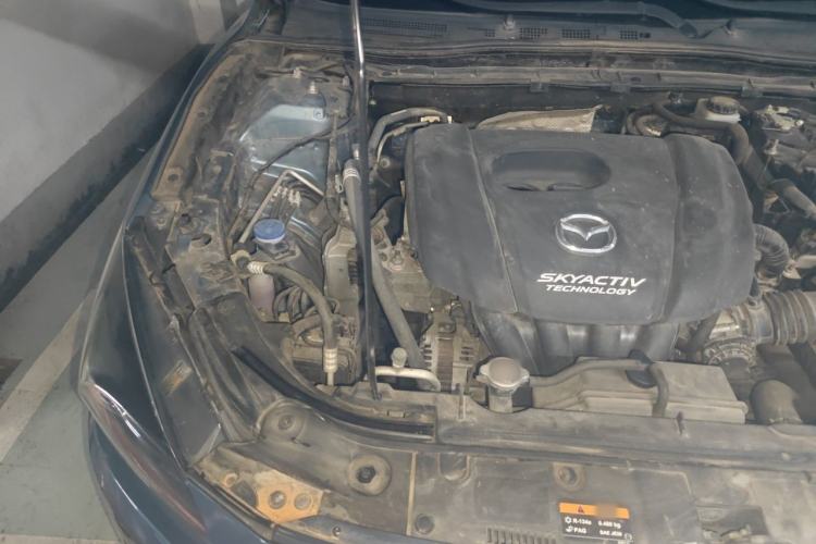 Used Mazda 3 Axela 2017 Sedan 1.5L Automatic Comfort Model Emission Standard China V Engine Bay Right