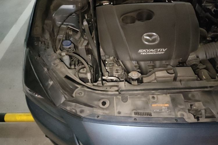 Used Mazda 3 Axela 2017 Hatchback 2.0L Automatic Luxury Model Emission Standard China V Engine Bay Right