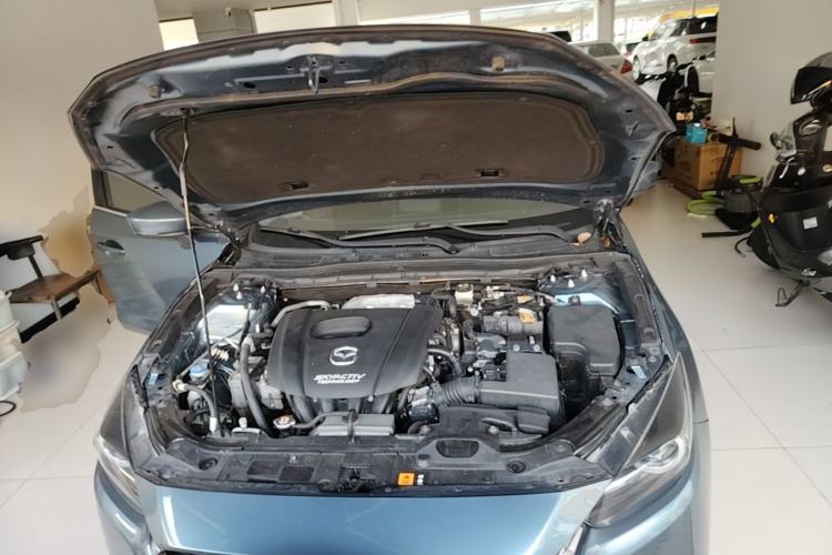 Used Mazda 3 Axela 2017 Sedan 1.5L Automatic Luxury Model Emission Standard China V Engine Bay