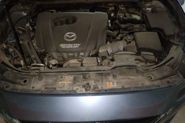 Used Mazda 3 Axela 2017 Hatchback 2.0L Automatic Luxury Model Emission Standard China V Engine Bay