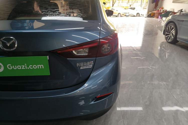 Used Mazda 3 Axela 2017 Sedan 1.5L Automatic Luxury Model Emission Standard China V Exterior 3
