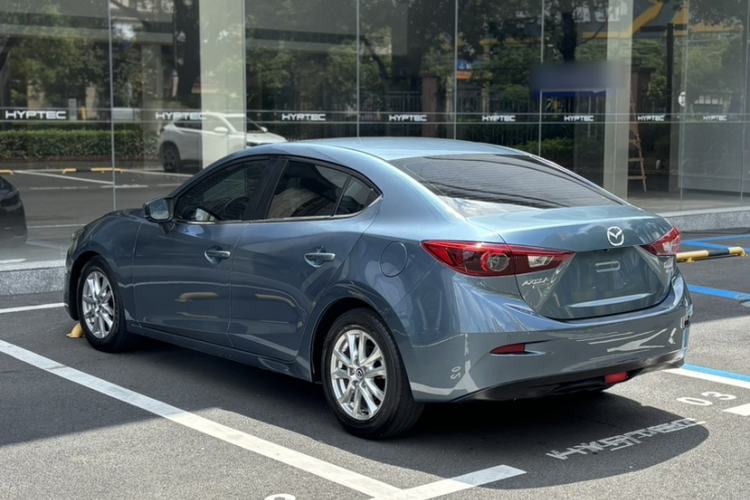 Used Mazda 3 Axela 2017 Sedan 1.5L Automatic Luxury Model Emission Standard China V Exterior 4