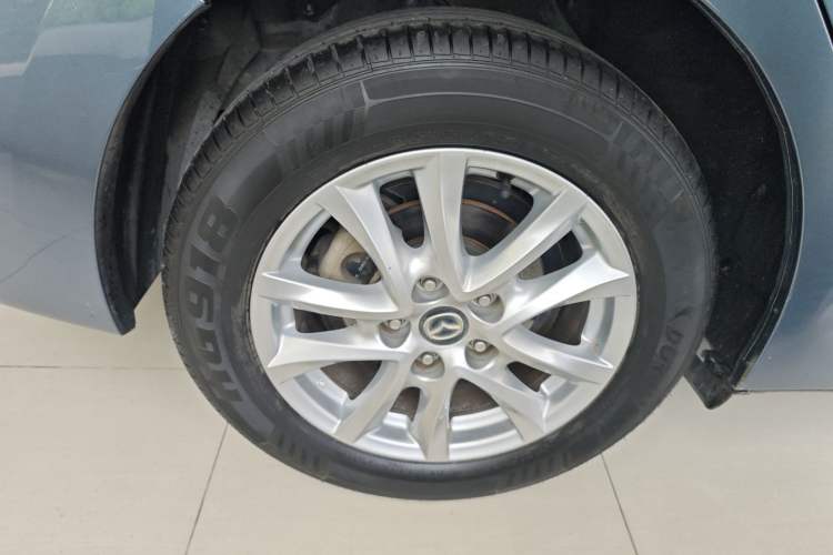 Used Mazda 3 Axela 2017 Sedan 1.5L Automatic Luxury Model Emission Standard China V Exterior 5