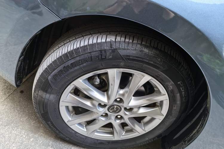 Used Mazda 3 Axela 2017 Hatchback 1.5L Automatic Luxury Model Emission Standard China V Exterior 6