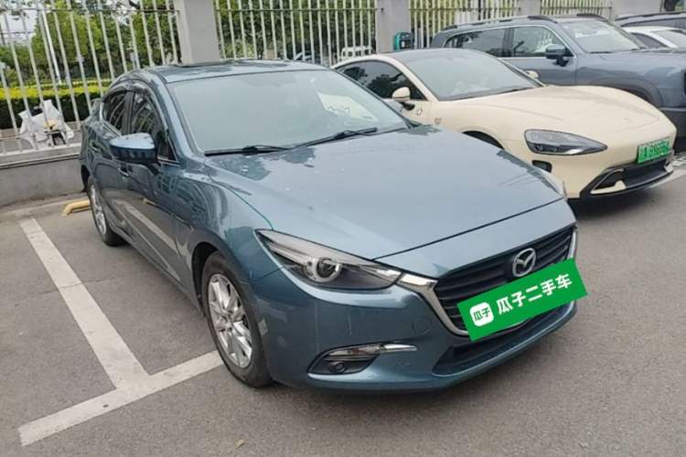 Used Mazda 3 Axela 2017 Sedan 1.5L Automatic Luxury Model Emission Standard China V Front Right 45 Deg