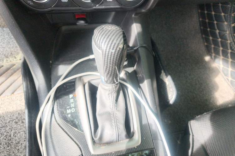 Used Mazda 3 Axela 2017 Sedan 1.5L Automatic Comfort Model Emission Standard China V Gear Lever