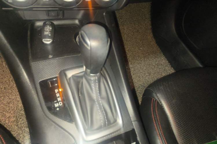 Used Mazda 3 Axela 2017 Sedan 1.5L Automatic Comfort Model Emission Standard China V Gear Lever