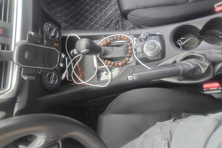Used Mazda 3 Axela 2017 Sedan 1.5L Automatic Comfort Model Emission Standard China V Gear Lever