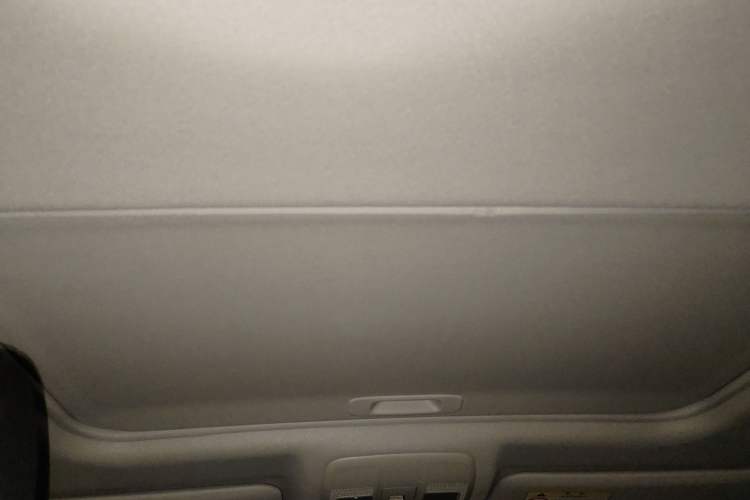 Used Mazda 3 Axela 2017 Hatchback 2.0L Automatic Luxury Model Emission Standard China V Headliner