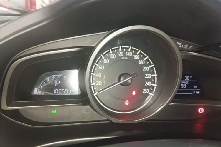Used Mazda 3 Axela 2017 Sedan 1.5L Automatic Comfort Model Emission Standard China V Instrument Cluster