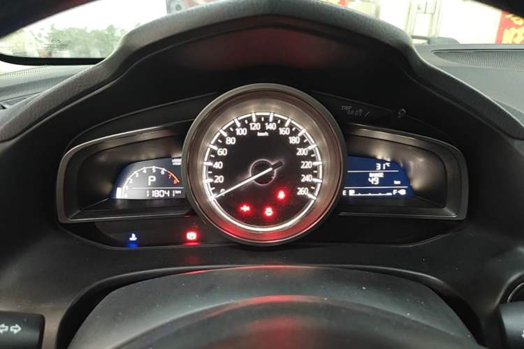 Used Mazda 3 Axela 2017 Sedan 1.5L Automatic Luxury Model Emission Standard China V Instrument Cluster