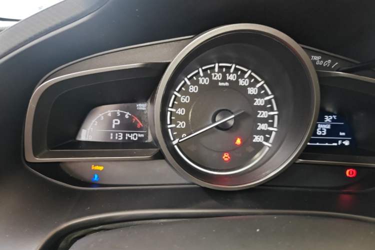 Used Mazda 3 Axela 2017 Hatchback 1.5L Automatic Comfort Model Emission Standard China V Instrument Cluster