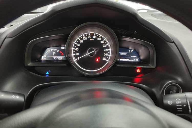 Used Mazda 3 Axela 2017 Sedan 1.5L Automatic Comfort Model Emission Standard China V Instrument Cluster