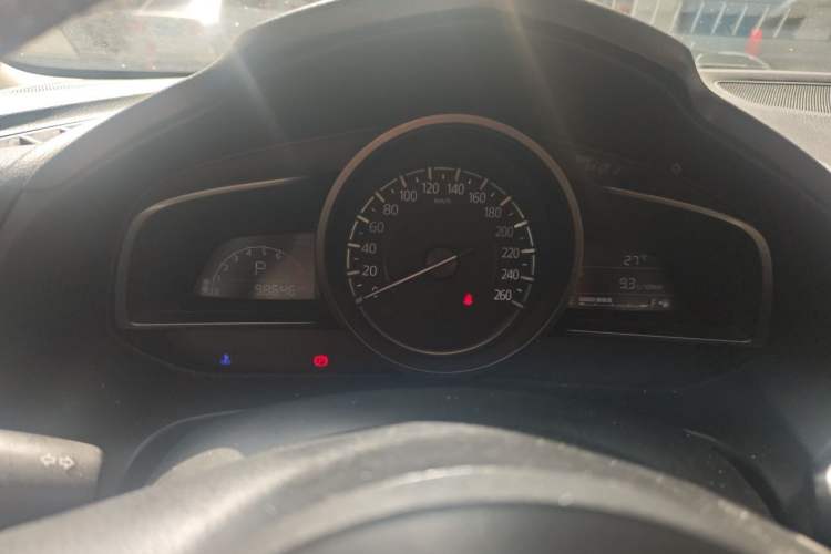 Used Mazda 3 Axela 2017 Sedan 1.5L Automatic Luxury Model Emission Standard China V Instrument Cluster