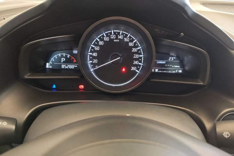 Used Mazda 3 Axela 2017 Sedan 1.5L Automatic Luxury Model Emission Standard China V Instrument Cluster