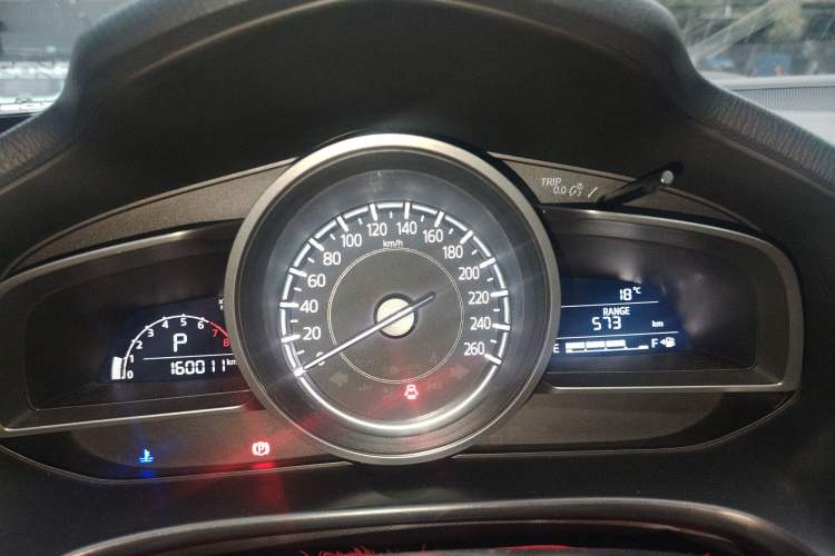 Used Mazda 3 Axela 2017 Sedan 1.5L Automatic Luxury Model China VI Standard Instrument Cluster