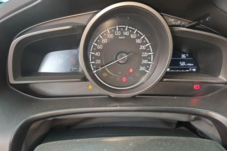 Used Mazda 3 Axela 2017 Sedan 1.5L Automatic Comfort Model Emission Standard China V Instrument Cluster
