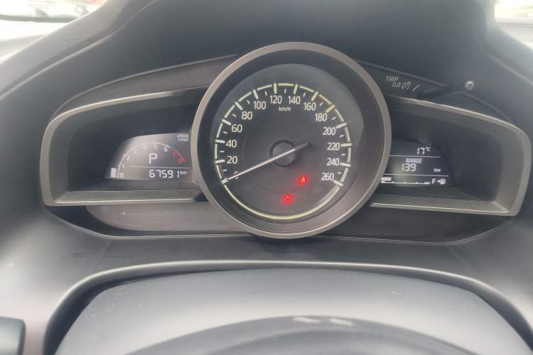 Used Mazda 3 Axela 2017 Sedan 1.5L Automatic Luxury Model Emission Standard China V Instrument Cluster