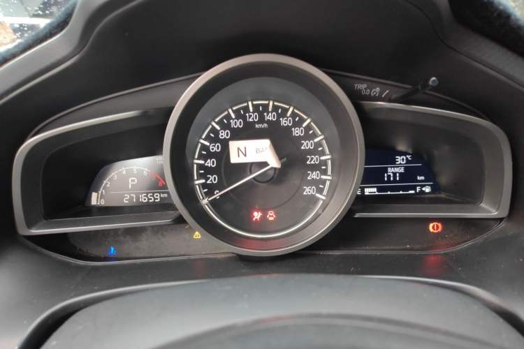 Used Mazda 3 Axela 2017 Sedan 1.5L Automatic Comfort Model Emission Standard China V Instrument Cluster