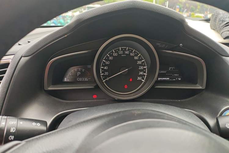 Used Mazda 3 Axela 2017 Sedan 1.5L Automatic Luxury Model Emission Standard China V Instrument Cluster