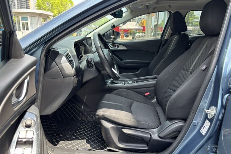Used Mazda 3 Axela 2017 Sedan 1.5L Automatic Luxury Model Emission Standard China V Interior 2