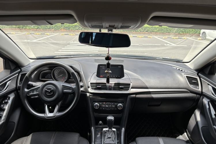 Used Mazda 3 Axela 2017 Sedan 1.5L Automatic Luxury Model Emission Standard China V Interior 3