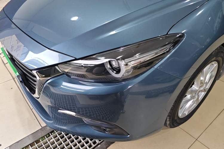 Used Mazda 3 Axela 2017 Hatchback 1.5L Automatic Luxury Model Emission Standard China V Left Front Headlight