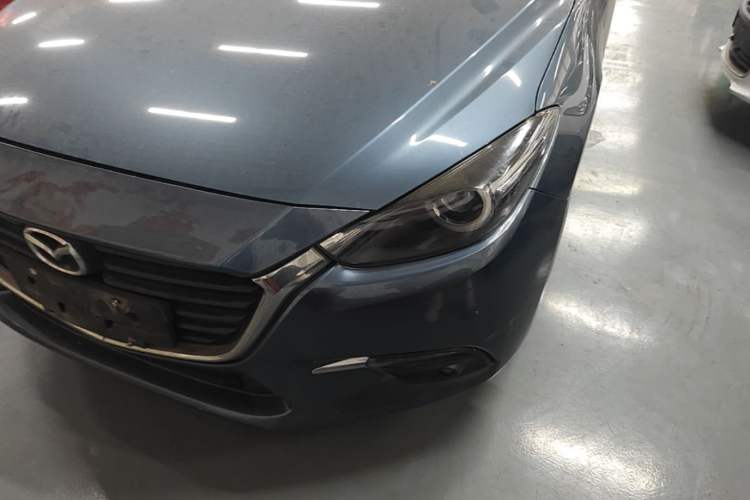 Used Mazda 3 Axela 2017 Sedan 1.5L Automatic Luxury Model Emission Standard China V Left Front Headlight