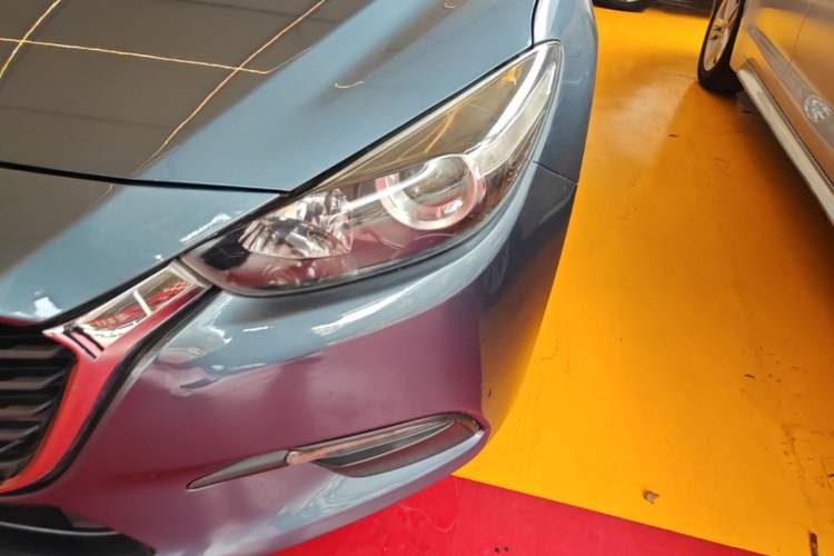 Used Mazda 3 Axela 2017 Hatchback 1.5L Automatic Comfort Model Emission Standard China V Left Front Headlight