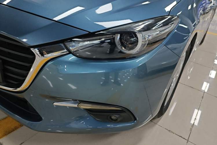 Used Mazda 3 Axela 2017 Sedan 1.5L Automatic Luxury Model Emission Standard China V Left Front Headlight