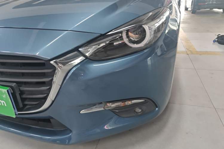 Used Mazda 3 Axela 2017 Sedan 1.5L Automatic Luxury Model Emission Standard China V Left Front Headlight