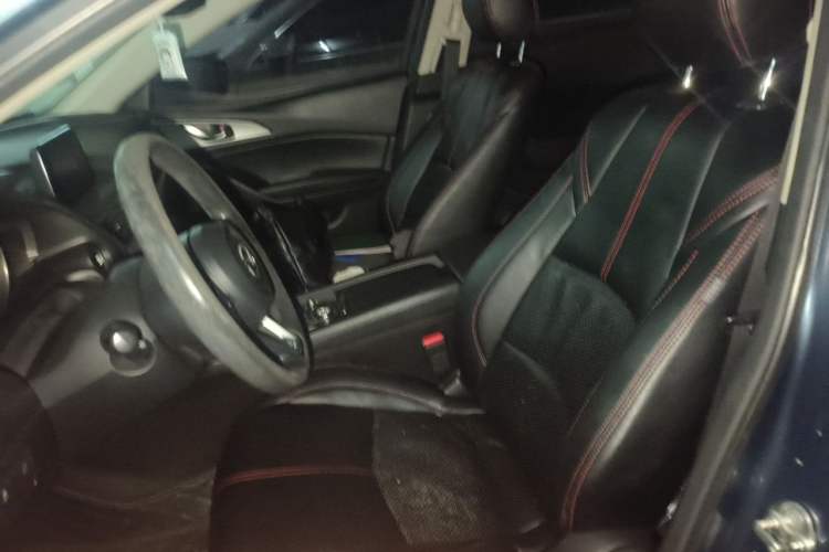 Used Mazda 3 Axela 2017 Sedan 1.5L Automatic Luxury Model Emission Standard China V Left Front Seat