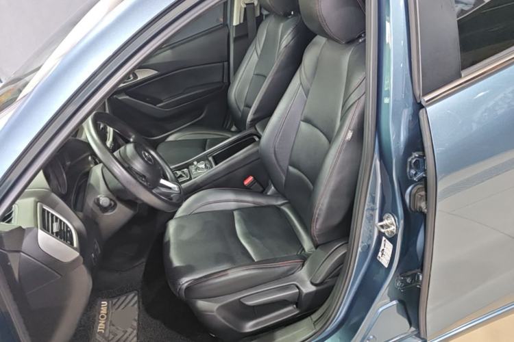 Used Mazda 3 Axela 2017 Hatchback 1.5L Automatic Luxury Model Emission Standard China V Left Front Seat