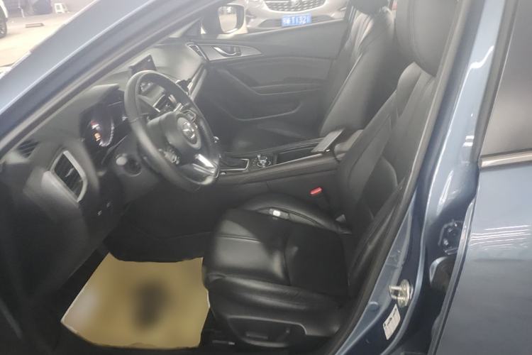 Used Mazda 3 Axela 2017 Hatchback 2.0L Automatic Sport Model China V Emission Standard Left Front Seat