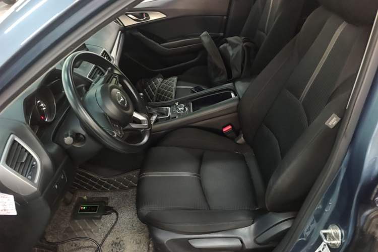 Used Mazda 3 Axela 2017 Sedan 1.5L Automatic Luxury Model Emission Standard China V Left Front Seat