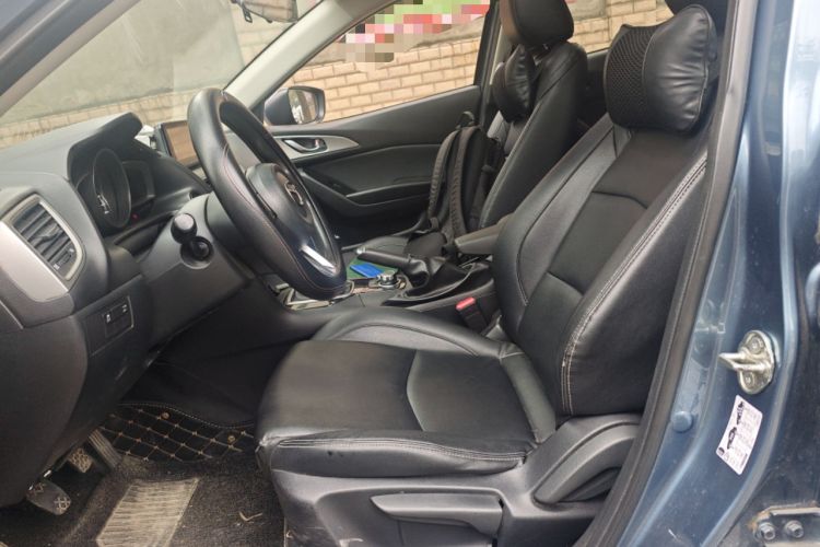 Used Mazda 3 Axela 2017 Sedan 1.5L Manual Luxury Model Emission Standard China V Left Front Seat