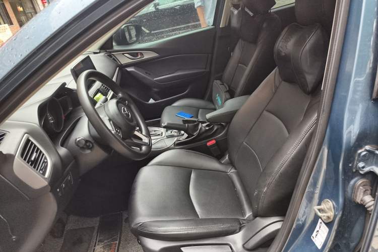 Used Mazda 3 Axela 2017 Sedan 1.5L Automatic Comfort Model China VI Standard Left Front Seat