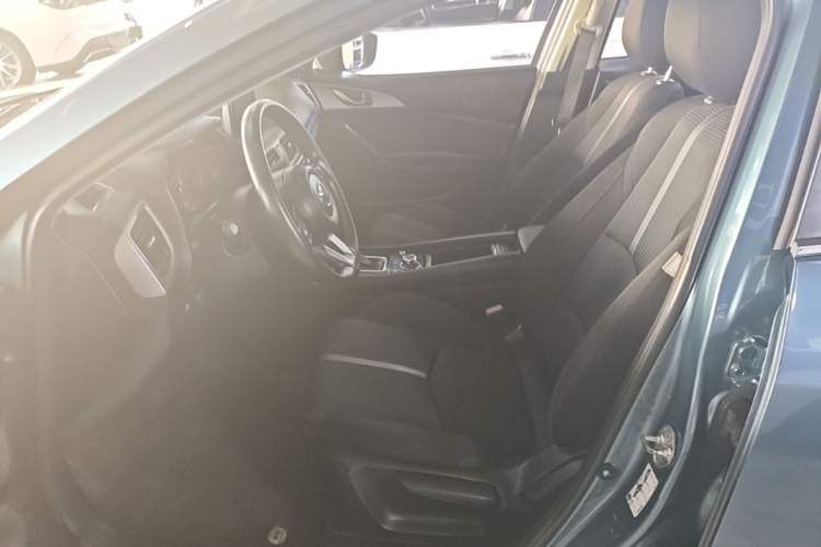 Used Mazda 3 Axela 2017 Sedan 1.5L Automatic Luxury Model Emission Standard China V Left Front Seat