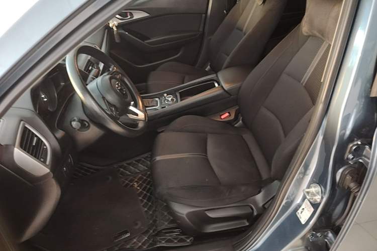 Used Mazda 3 Axela 2017 Sedan 1.5L Automatic Luxury Model Emission Standard China V Left Front Seat