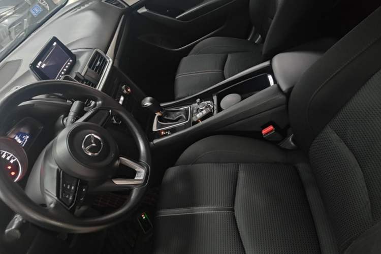 Used Mazda 3 Axela 2017 Sedan 1.5L Automatic Luxury Model Emission Standard China V Left Front Seat