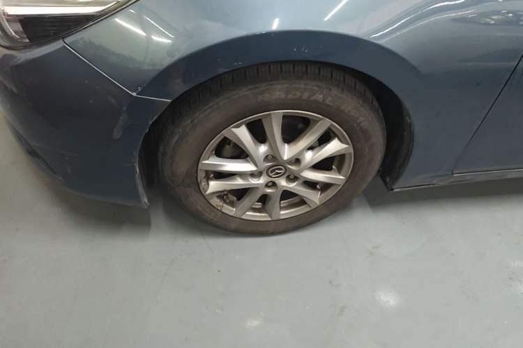 Used Mazda 3 Axela 2017 Sedan 1.5L Automatic Luxury Model Emission Standard China V Left Front Wheel Hub