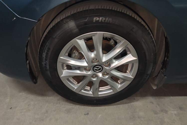 Used Mazda 3 Axela 2017 Hatchback 1.5L Automatic Luxury Model Emission Standard China V Left Front Wheel Hub