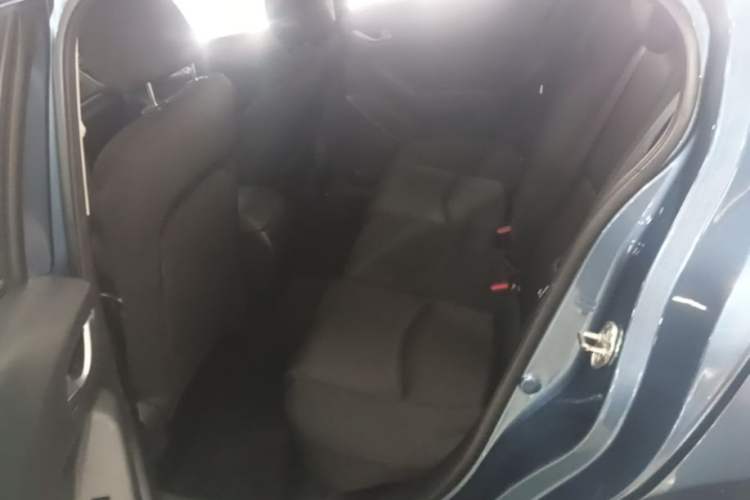 Used Mazda 3 Axela 2017 Sedan 1.5L Automatic Comfort Model Emission Standard China V Left Rear Seat